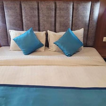 Fabhotel Prime Sapphire Regency Вадодара Экстерьер фото