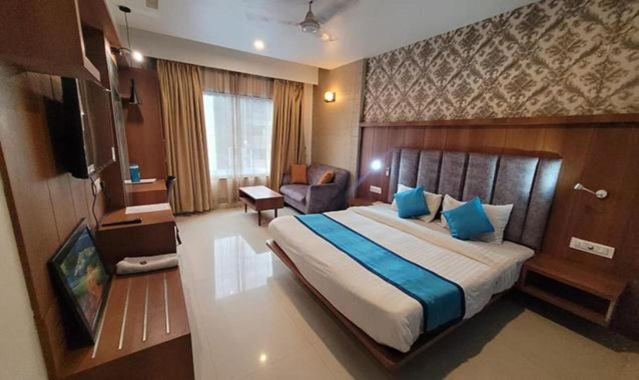 Fabhotel Prime Sapphire Regency Вадодара Экстерьер фото