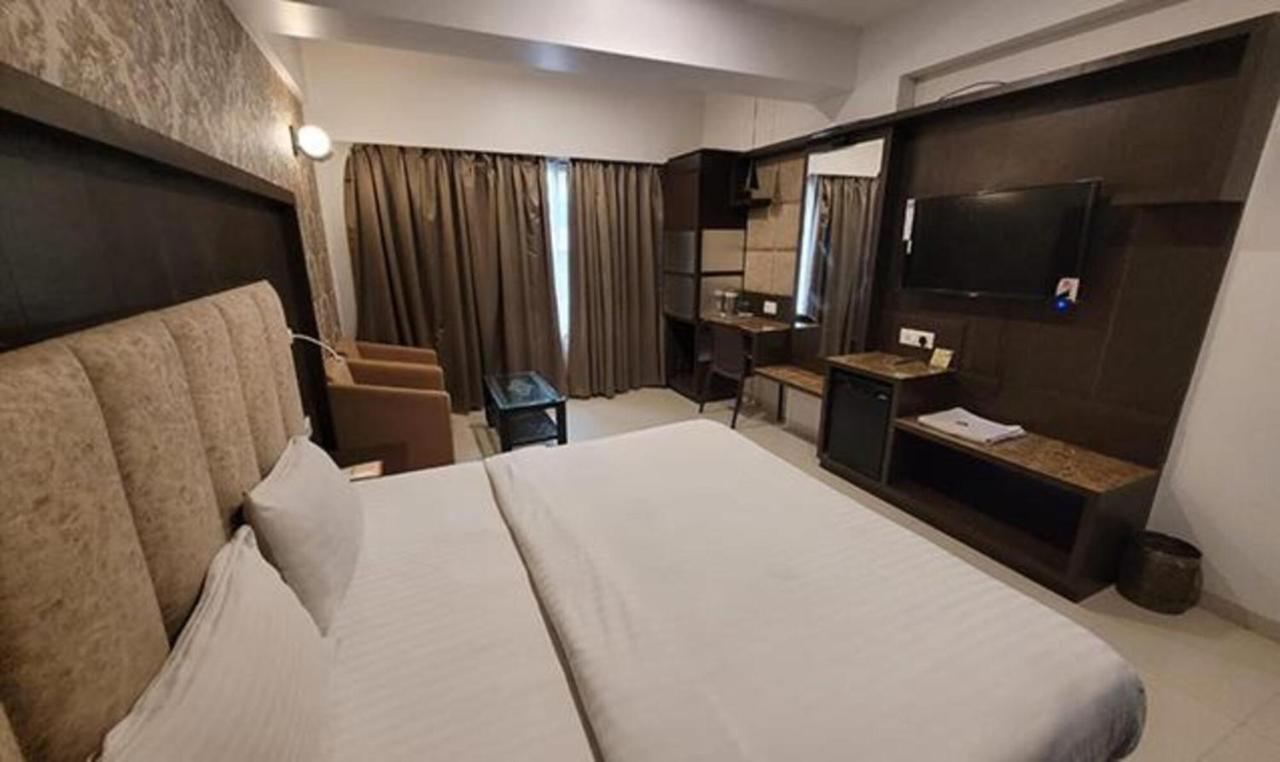 Fabhotel Prime Sapphire Regency Вадодара Экстерьер фото